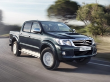 Фото Toyota Hilux Double Cab 2.4D MT №9